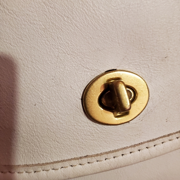 Vintage coach legacy  crossbody leather bag - Picture 6 of 10